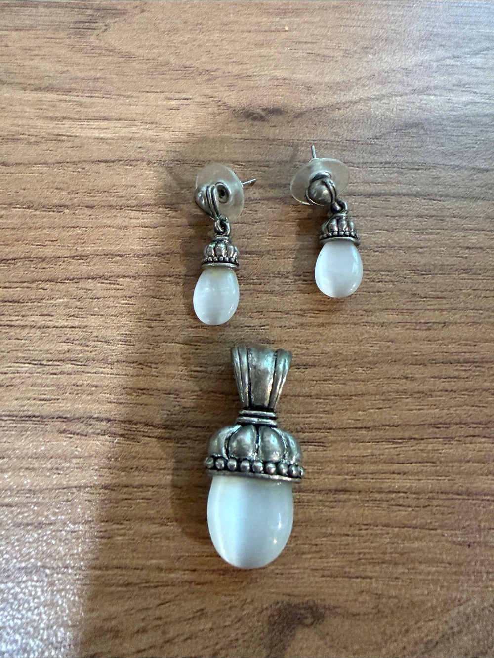 Vintage Silver Tone Cat’s Eye Pendant & Dangle Earrings Set Boho Celestial fairy